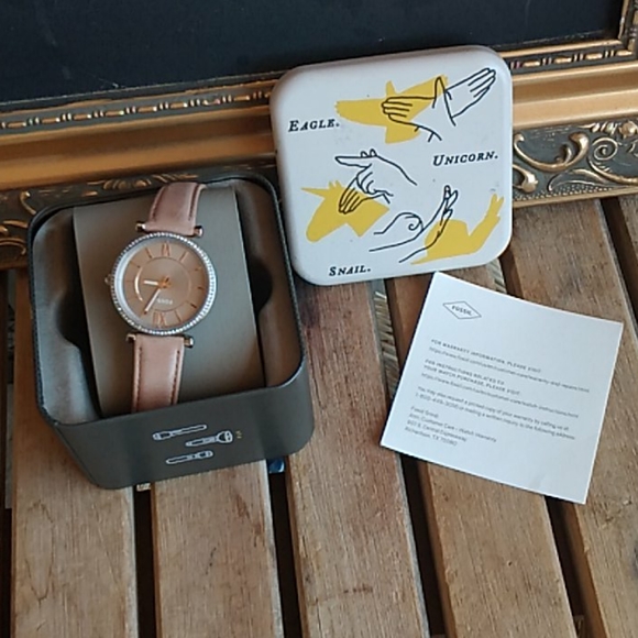 Fossil leather watch silver with stones  NWT - Picture 5 of 8